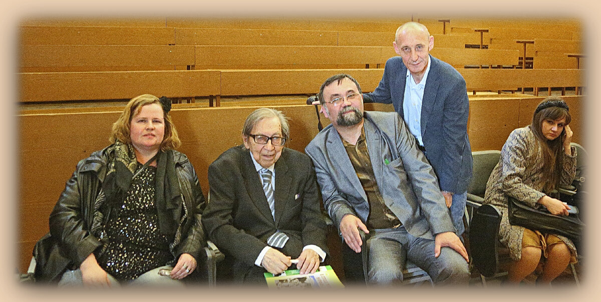 С деканом, а позднее президентом журфака МГУ Я.Н. Засурским. 25 лет нашему выпуску