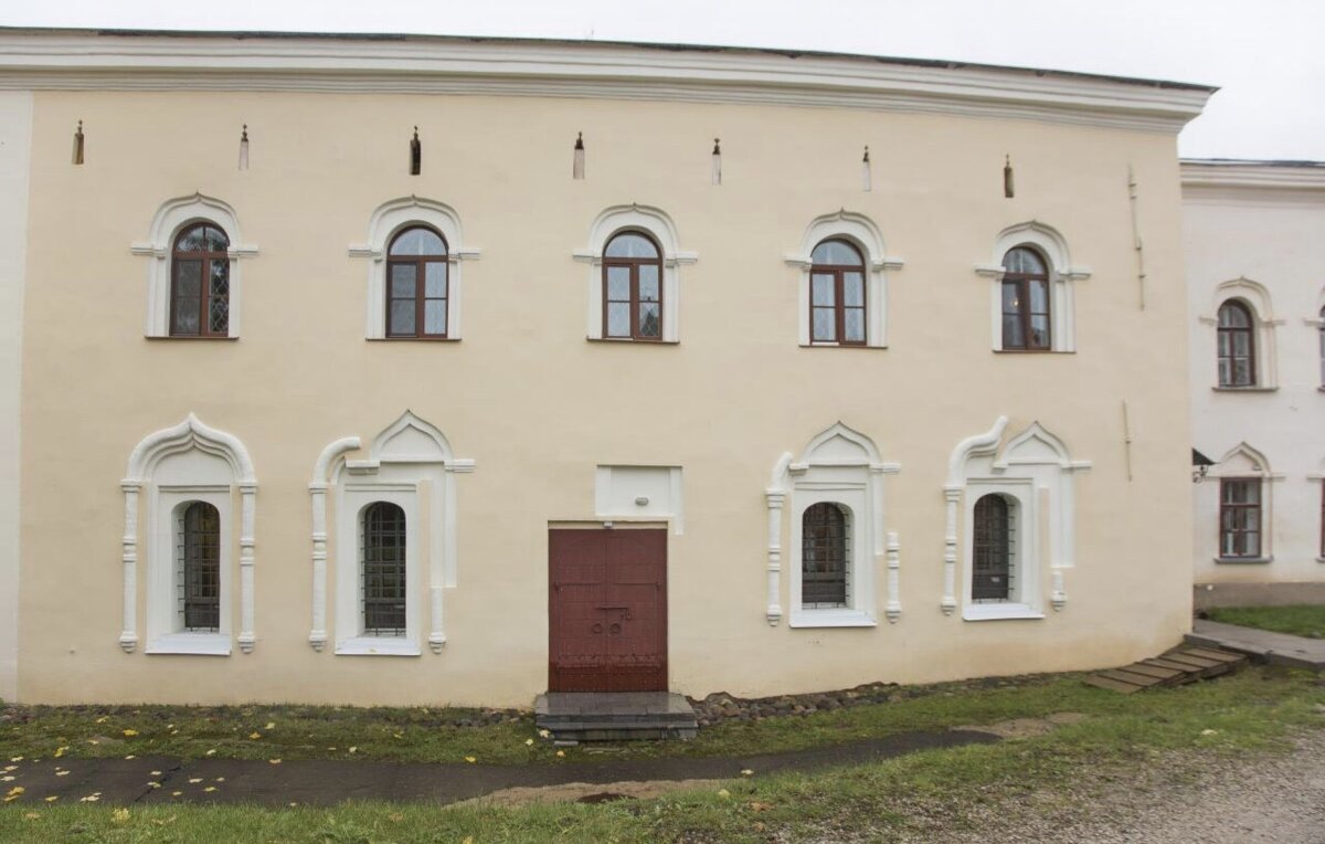 Новгородский корпус. Лихудов корпус великий новгород. Музей письменности новгородский кремль. Никитский корпус великий новгород. Никитский корпус кремль великий новгород.
