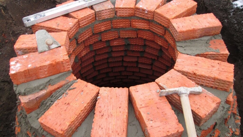  Рис. 1 Септик из кирпича 