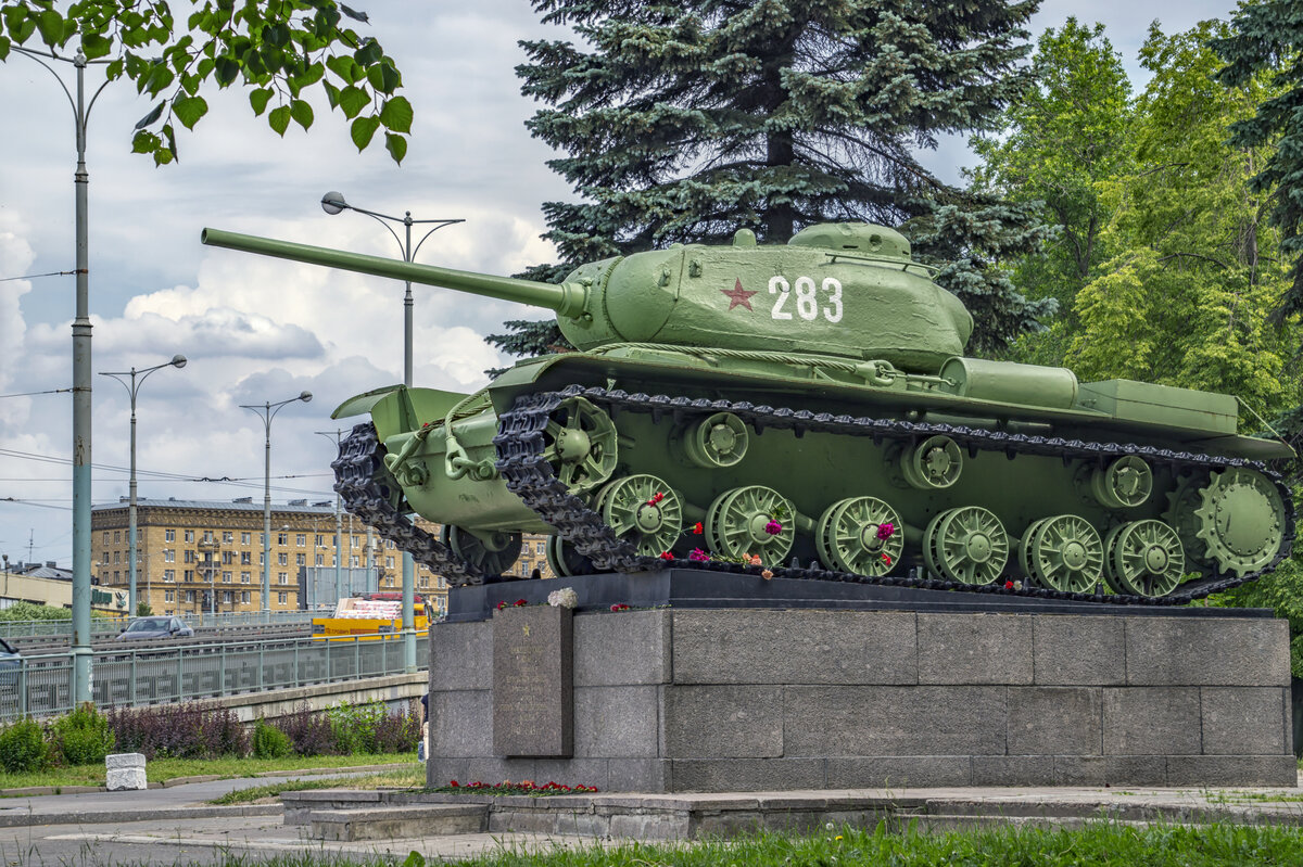 Танки памятники в москве