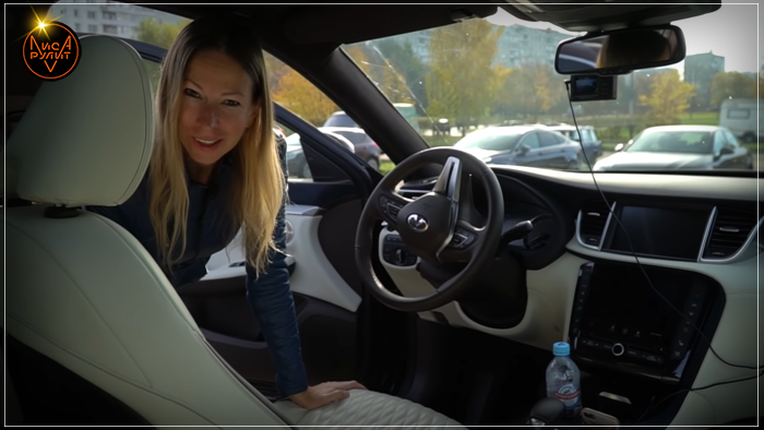 Лиса Рулит. Внутри Инфинити QX50