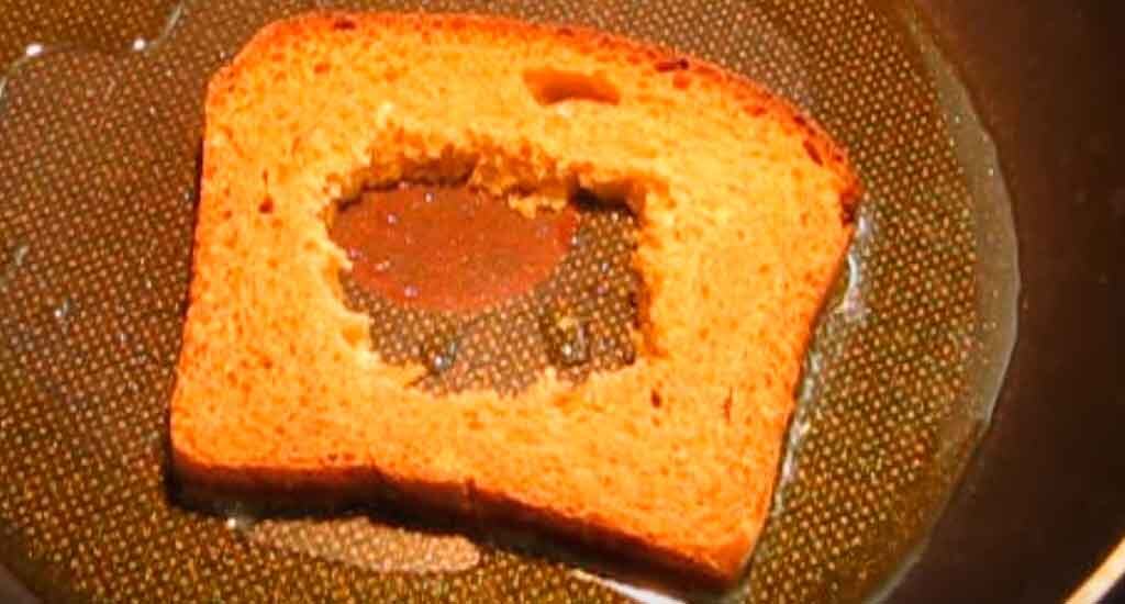 Жарим хлеб на сковородке