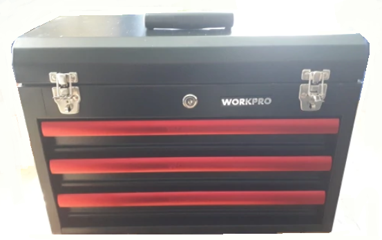 Набор инструментов с четырьмя секциями