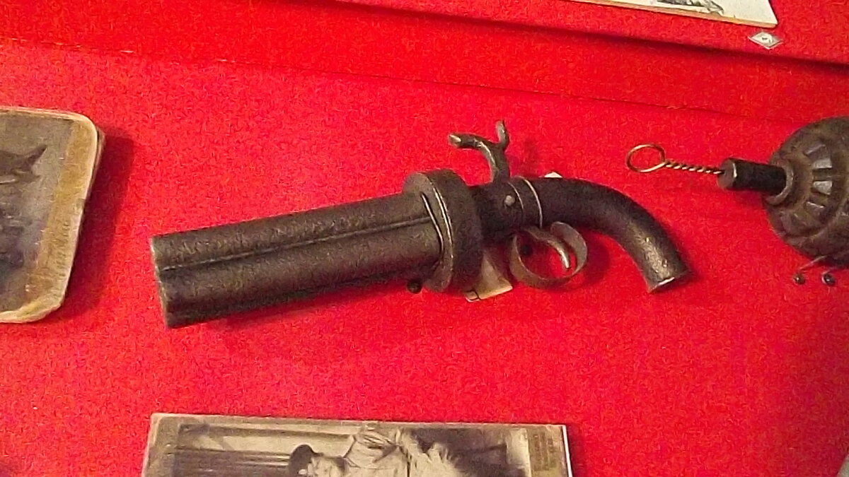 А вот и сам герой нашего рассказа. Здесь представлен вариант именно с капсюльным замком. Фото мое. 