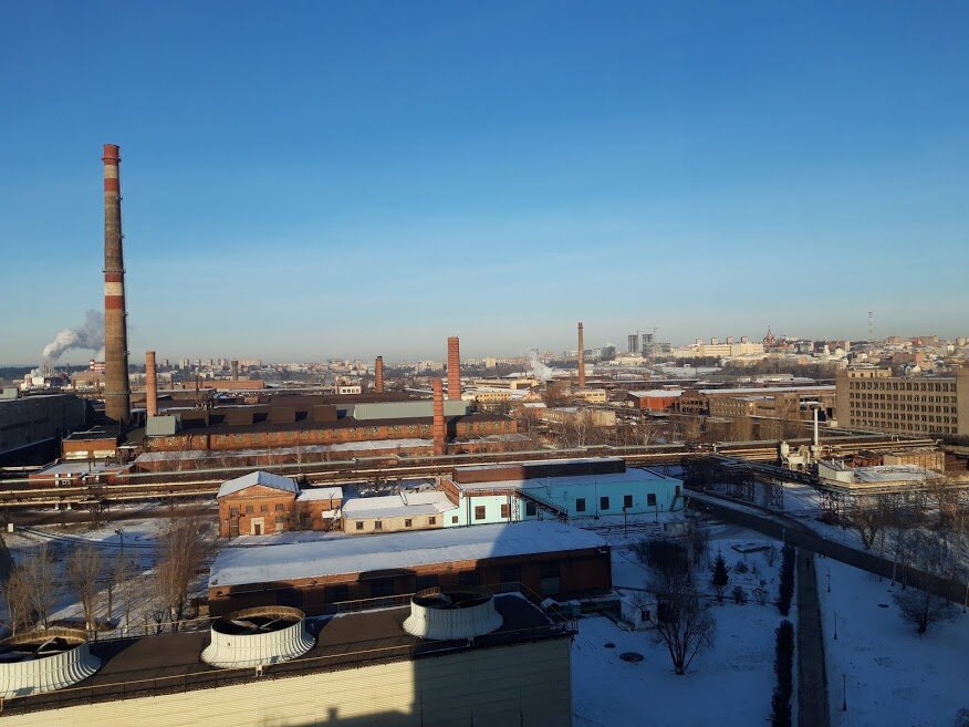 Металлургический завод в центре города