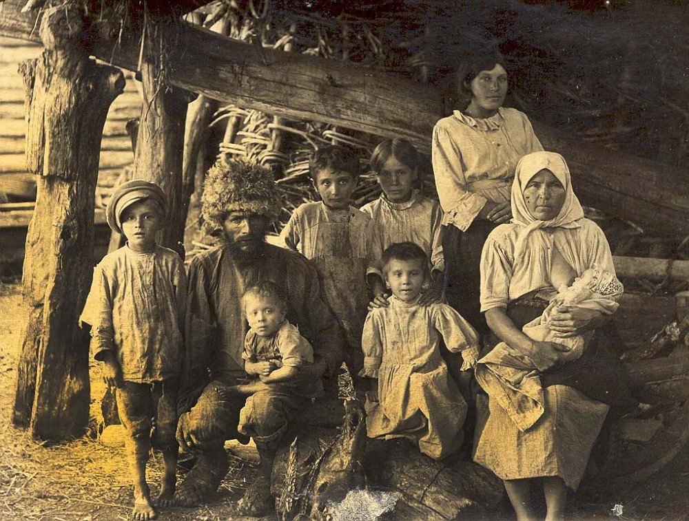 Ix xix. Семья крестьян 19 век. Крестьяне Российской империи 19 века. Галичанские крестьяне 19 век. Российская Империя 19 век крестьяне.