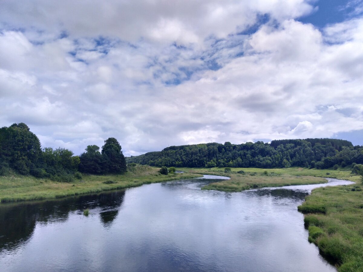  Видите тут город? А он есть.