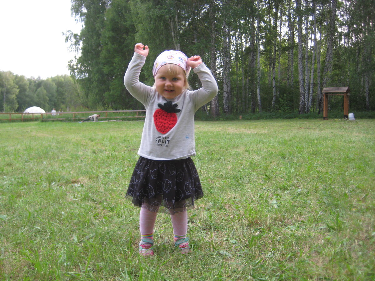 Наша Ягодка вовсю веселилась даже в перерывах между мероприятиями!