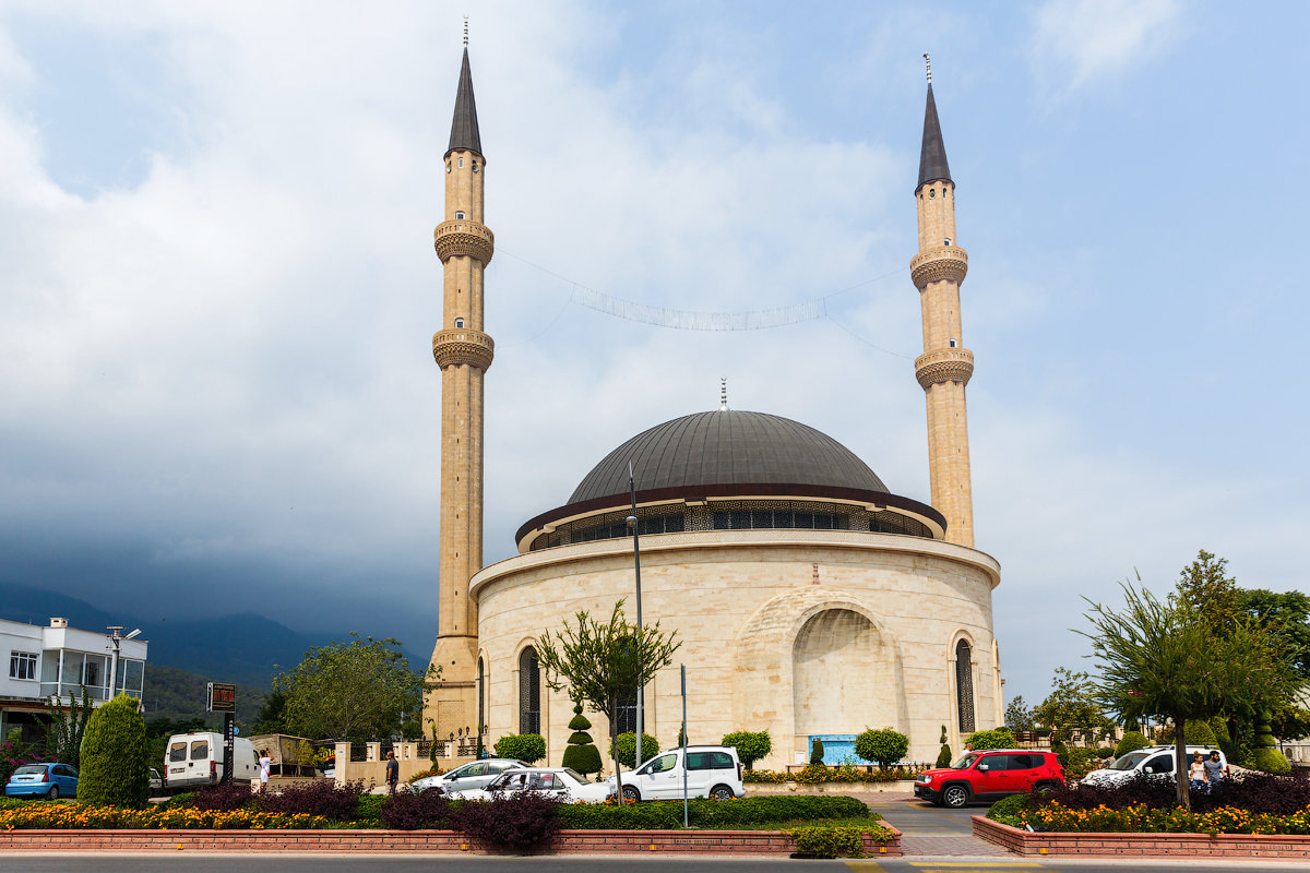 Мечеть в центре Кемера