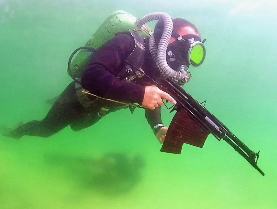 военный водолаз