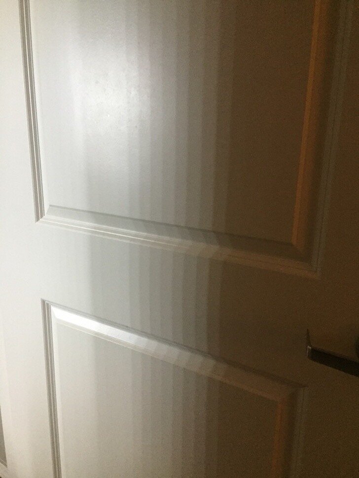 Тень от жалюзи создает эффект градиента