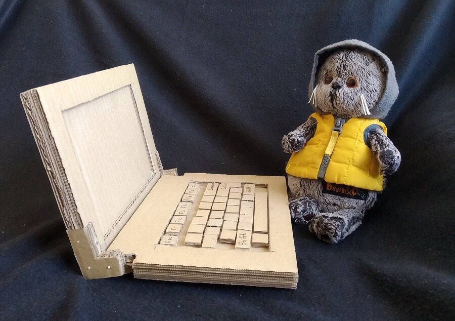 DIY: Как сделать Ноутбук из картона своими руками для кукол.как сделать компьютер для кукол !!