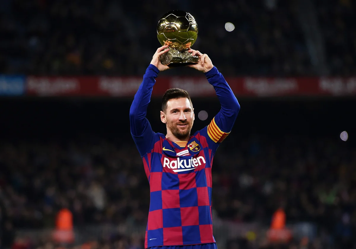 З м 2019. Лионель Месси Барселона. Лионель Месси 2020. Barcelona Messi золотой мяч. Лионель Месси Барселона золотой мяч.