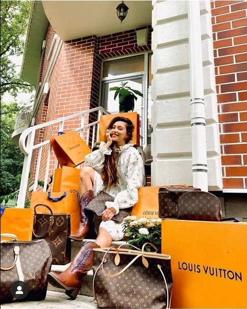 Конкурс с сумками Louis Vuitton