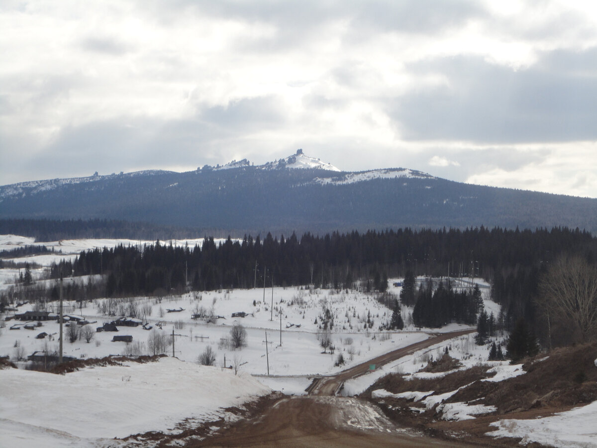 хребет Помяненный. Пейзаж по дороге на Сосновец у п.Волынка