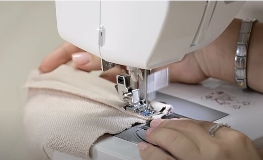 Скрин с видео-урока "Три шага к мечте | Что нужно знать новичку, что бы начать шить"