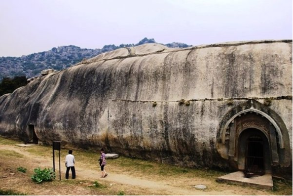 Скала Барабар. Фото из открытых источников