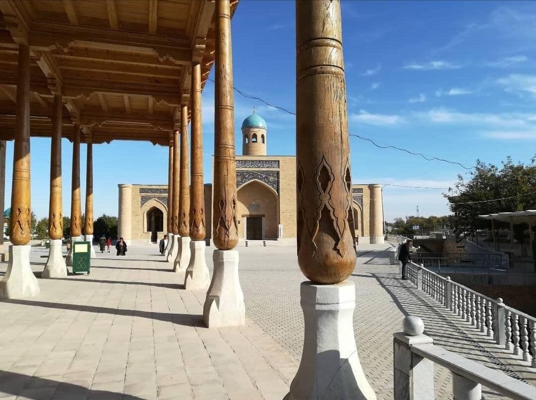 Увы, дешевых лоукостеров по 3-5 тысяч за билет тут не встретишь. Н ради красивых видов можно и шикануть, не правда ли? (фото из личного архива)