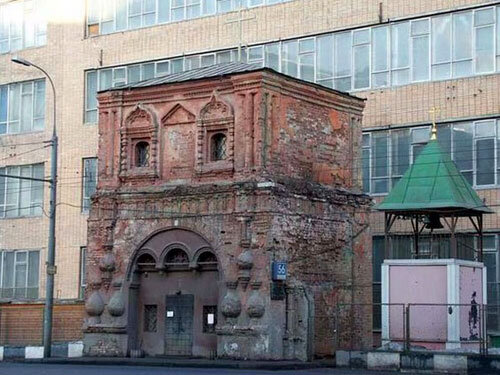 До 2012 года колокольня выглядела так