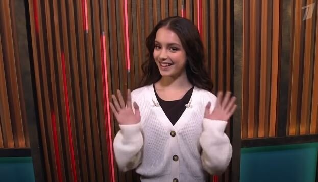 Анна Щербакова на телепередаче Вечерний Ургант. Источник фото: YouTube канал Вечерний Ургант.