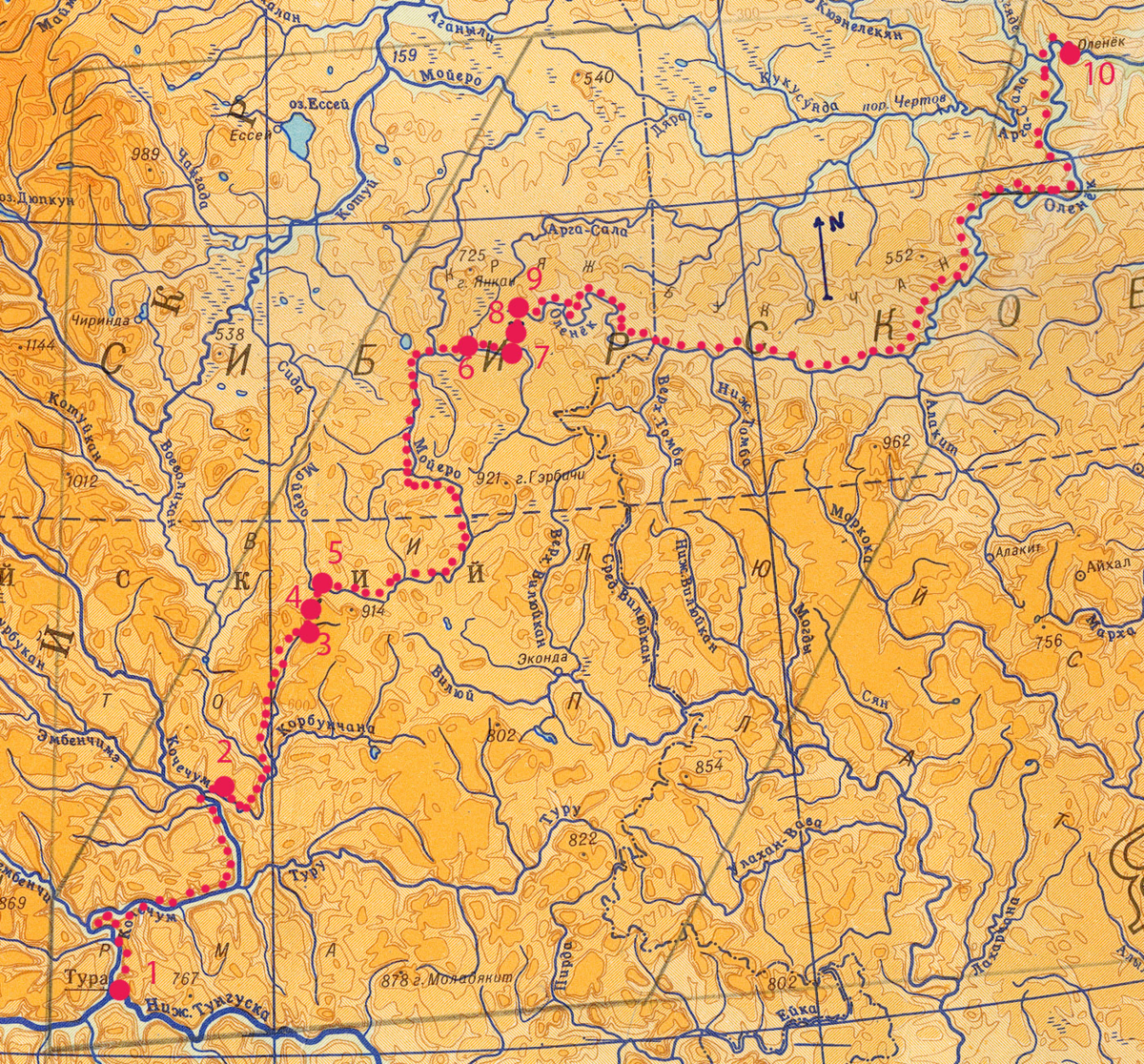 Циферками обозначены следующие этапы: 1-2 - моторная лодка вверх по Кочечуму и немного по Корвунчане. Дальше своим ходом: 2-3 - байдаркой вверх по рекам Корвунчана и нюкчорок, 4 - волок от Нюкчорока в бассейн Мойеро, 5-6 - сплав по Мойеро, 6-7 - вверх по Мойерокану, 8 - волок от Мойерокана к истоку Оленька, 9-10 - сплав по Оленьку.