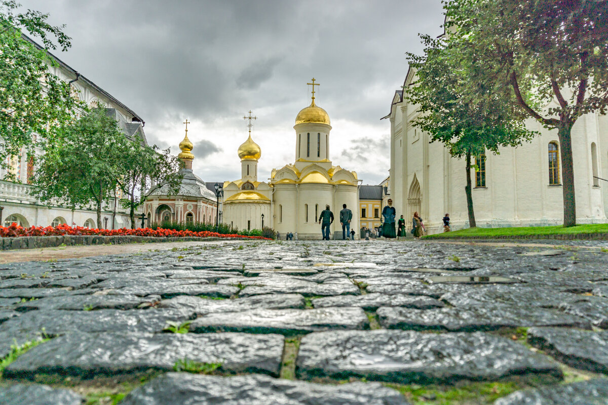 галерея листается