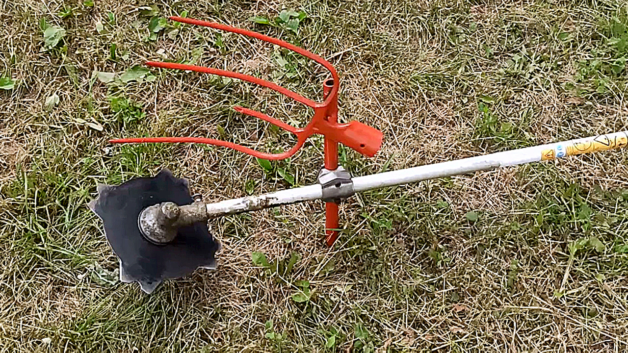 Насадка длтримера. Газонокосилка weed eater 16r reel mower. Диск фреза на триммер для покоса травы. Насадка для кошения травы. Насадка для кошения травы.