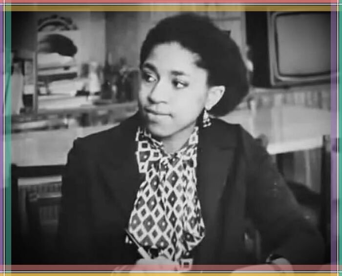 Елена Ханга в молодости.