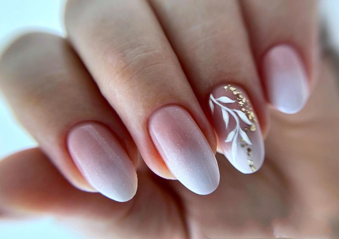 Гель лак белый. Masura, гель-лак белый кварц. Ногти белых оттенков. Маникюр белый матовый й. Белый маникюр.