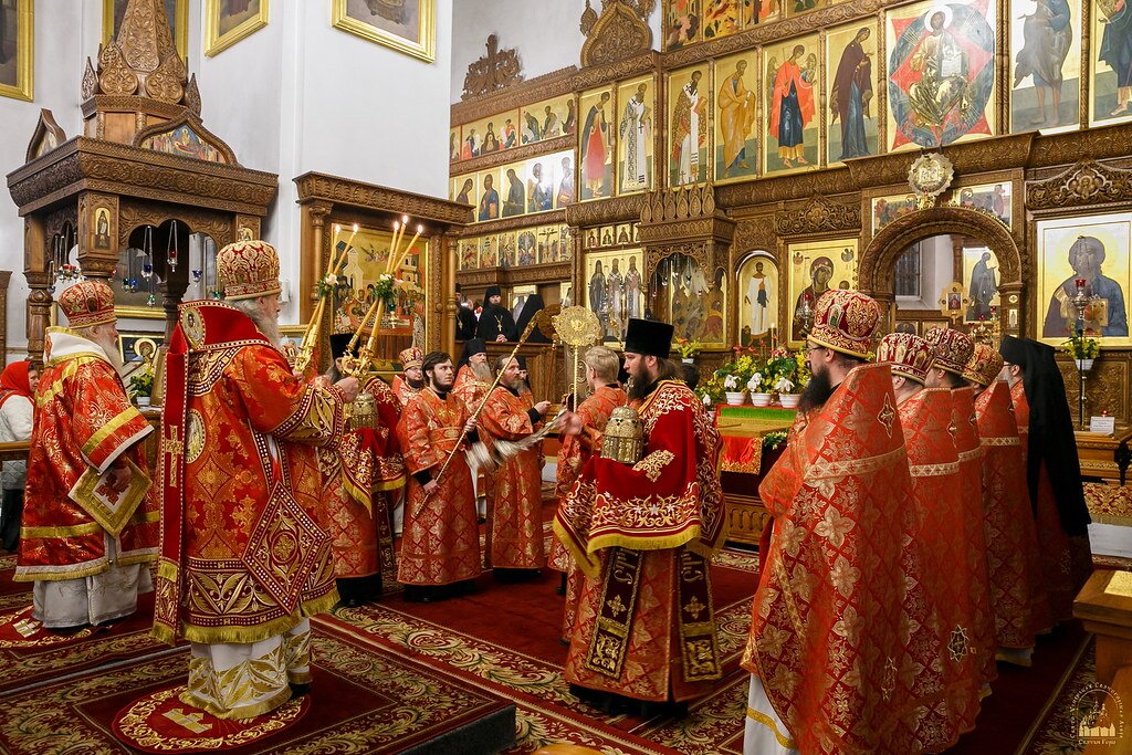 Лавру 24. Московский богородице-смоленский новодевичий ставропигиальный. Новоспасский монастырь фото цветы. Лавру 24. Казанский храм село дединово.