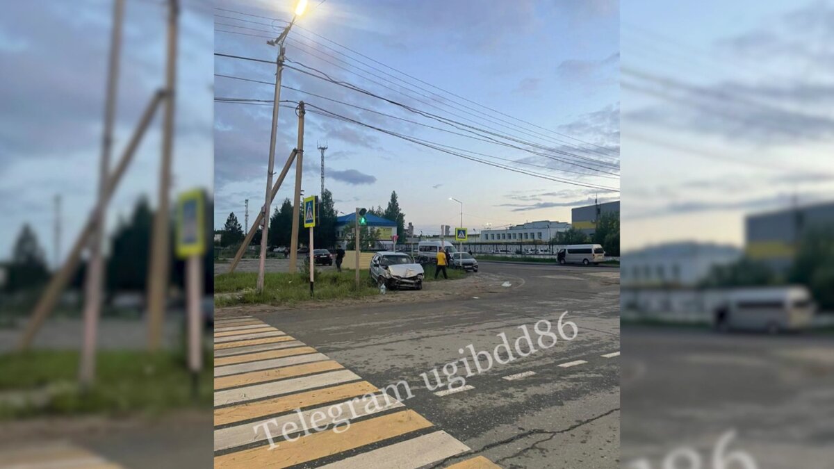    В Пыть-Яхе водитель поехал на красный и устроил ДТП