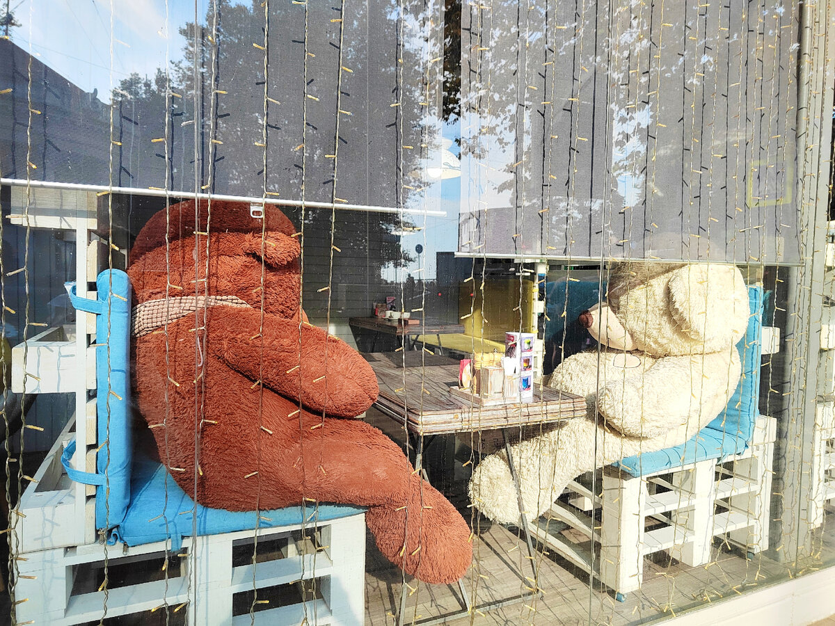 Разве они не прелесть?) Как же хочется, чтобы как можно больше родственных Душ соединились и вот так мило и беззаботно проводили время с друг с другом, дарили друг другу свое тепло и внутренний свет! Своей чистой любовью делали мир хоть на капельку красивее и добрее.