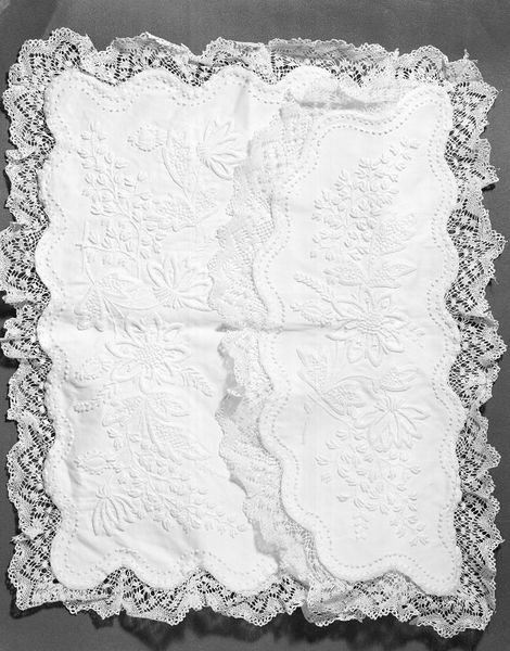 Handkerchief sachet, Ireland, c.1880 , Музей Альберта и Виктории http://collections.vam.ac.uk