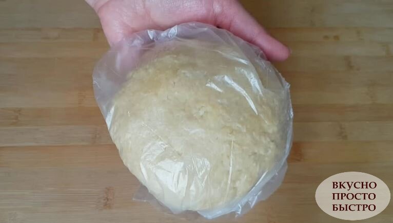 Вкуснейшее домашнее сырное печенье на скорую руку! Печенье получается воздушное, невероятно вкусное и покорит каждого любителя сыра!-8