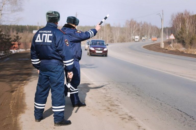 Почему гаишники тормозят всех подряд