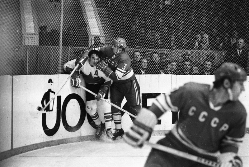  В феврале 1979 года в Нью-Йорке состоялось повторное выяснение отношений между сборной СССР и «всеми звёздами НХЛ» — турнир на Кубок вызова.-2