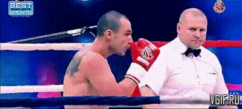 Удар коленом в голову