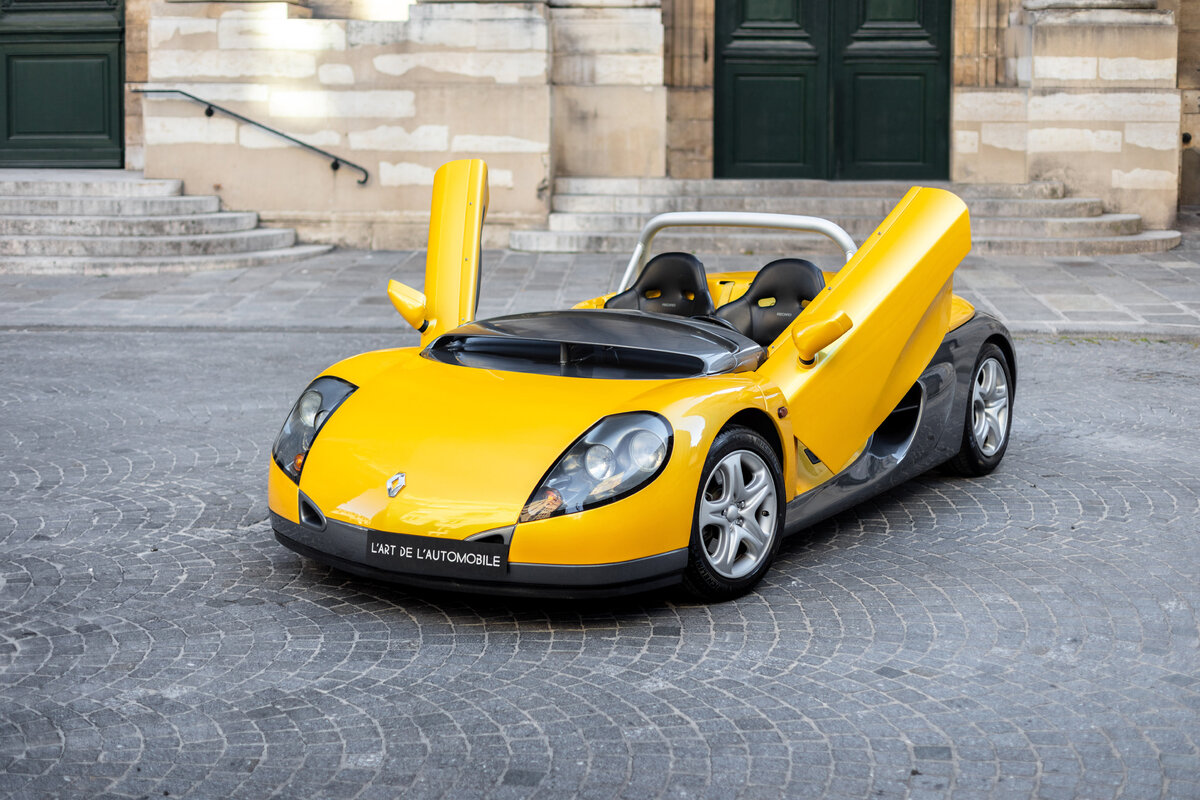 Renault Spider 1995-1999 – Ощути вкус насекомых и дорожной пыли! |  Интересные автомобили | Дзен