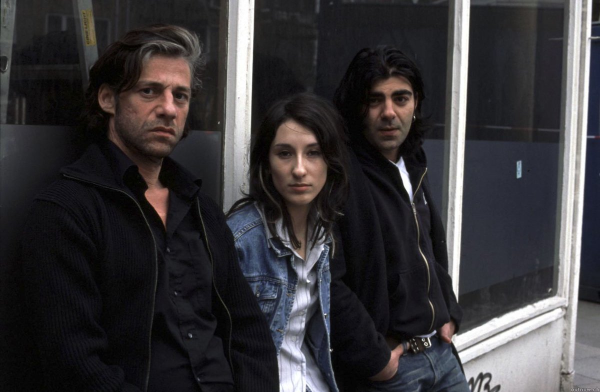 Сибель Кекилли, Бирол Унель и Фатих Акын на съемках фильма "Головой о стену".