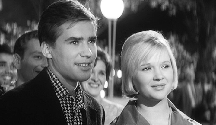 Алексей Локтев и Галина Польских. Кадр из фильма «Я шагаю по Москве»