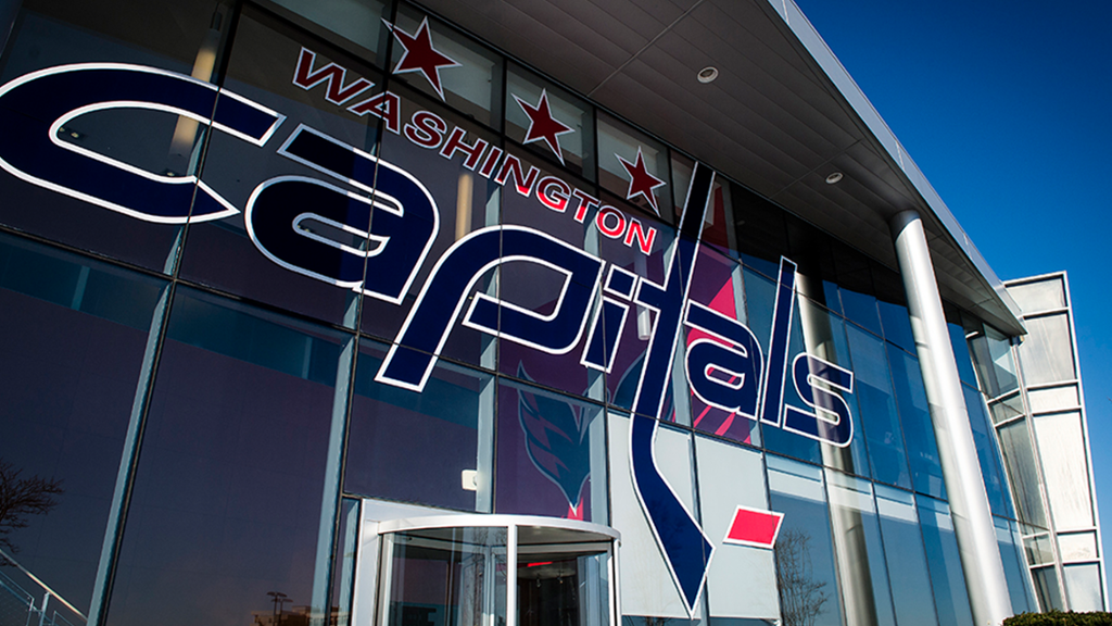    «Вашингтон Кэпиталз» – американский профессиональный хоккейный клуб из столицы Соединённых Штатов Америки, выступающий в Столичном дивизионе Восточной конференции Национальной Хоккейной Лиги.
