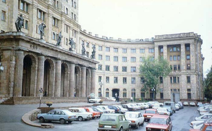 МГТУ имени Н.Э.Баумана (ранее МВТУ). Фото использовано в качестве иллюстрации. Источник: Яндекс Картинки
 