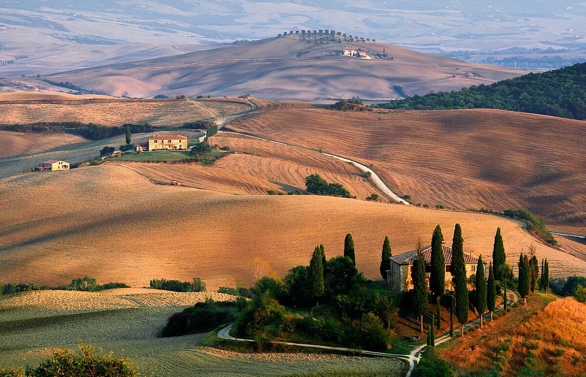 https://pixabay.com/photos/tuscany-landscape-cypress-1707192/
