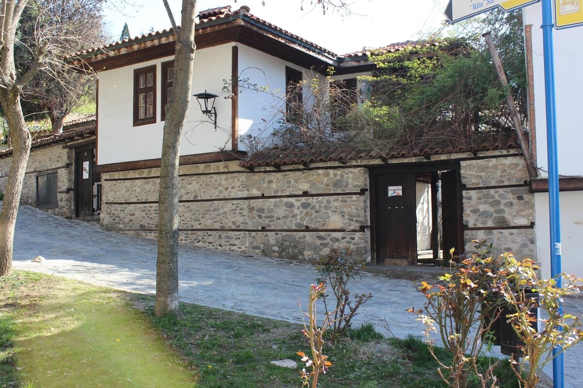 Архитектурный памятник - квартал "Вароша" в Благоевграде. Фото из личного архива автора