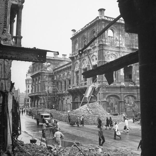 Вена 1945