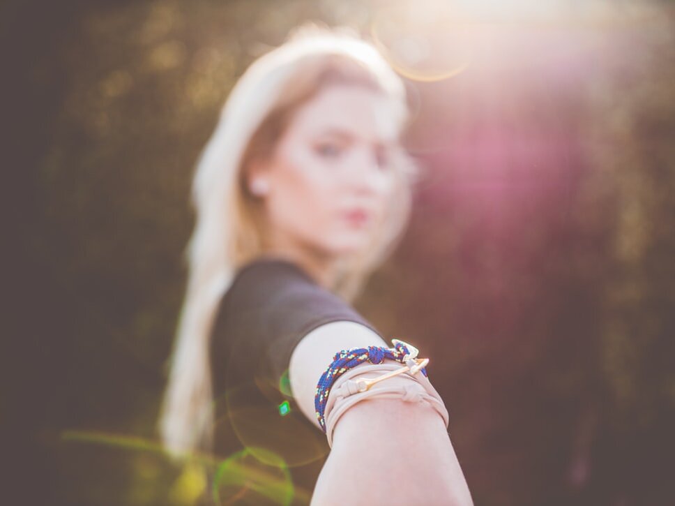 https://images.unsplash.com/photo-1500049170758-2396b0058a41?ixlib=rb-1.2.1&ixid=eyJhcHBfaWQiOjEyMDd9&auto=format&fit=crop&w=967&q=80