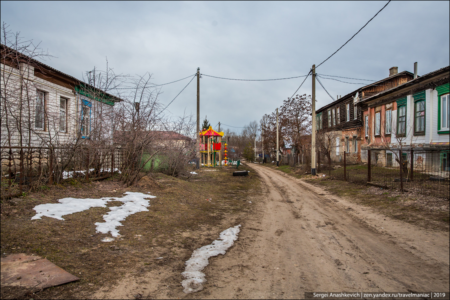 Бывшие 3 е. Урюпинск столица Российской глубинки. Урюпинск 2000. Урюпинск окраина. Урюпинск 2000 года.