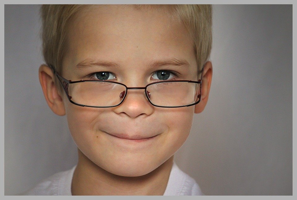 https://cdn.pixabay.com/photo/2013/09/28/10/57/smart-187696_960_720.jpg