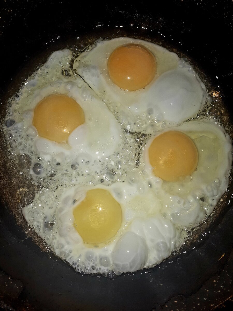 Фото жареного яйца
