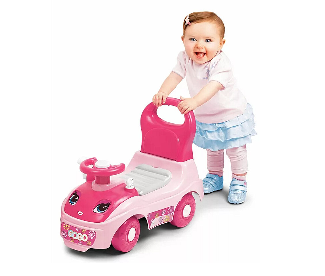 Девочка толкает толокар. Источник: Яндекс Картинки